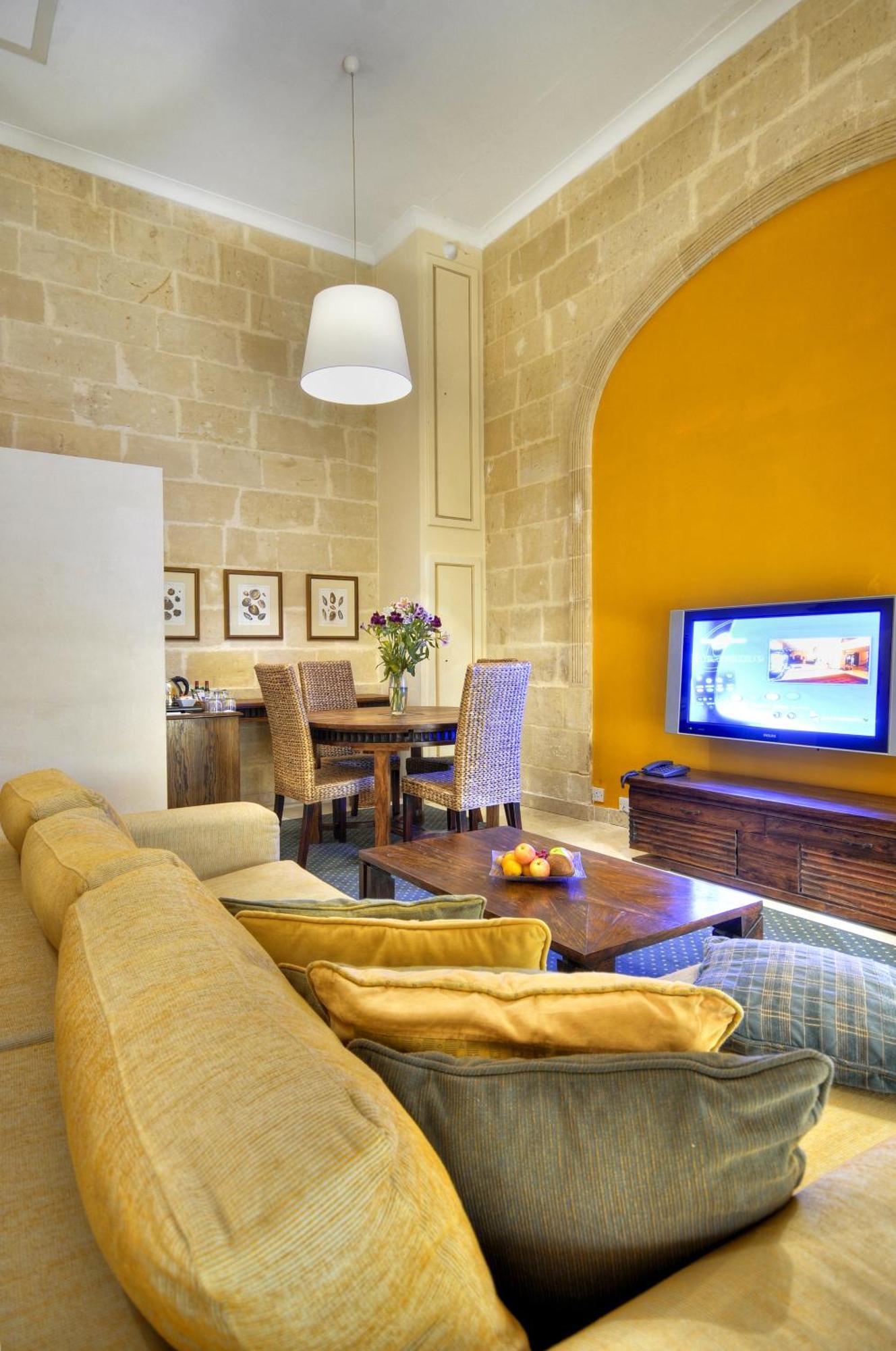 Ax Palazzo Capua Hotel Sliema Bagian luar foto
